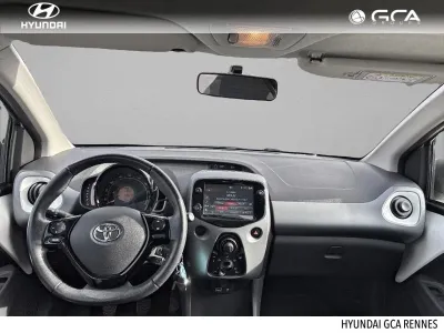 TOYOTA Aygo 1.0 VVT-i 72ch x-play x-app 5p MC18 occasion 2019 - Photo 4