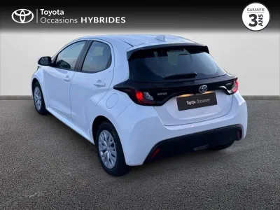 TOYOTA Yaris 116h Dynamic 5p MY22 occasion 2023 - Photo 2