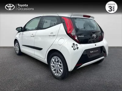 TOYOTA Aygo 1.0 VVT-i 72ch x-play x-app 5p MC18 occasion 2020 - Photo 2