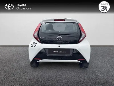 TOYOTA Aygo 1.0 VVT-i 72ch x-play x-app 5p MC18 occasion 2020 - Photo 4