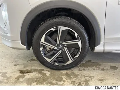 MITSUBISHI Eclipse Cross 2.4 MIVEC PHEV 188ch Instyle 4WD occasion 2021 - Photo 4