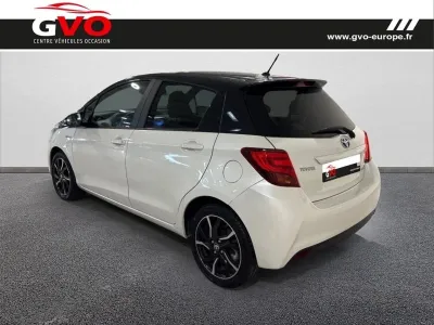 TOYOTA Yaris 100h Collection 5p occasion 2016 - Photo 2