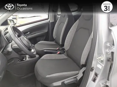 TOYOTA Aygo X 1.0 VVT-i 72ch Dynamic occasion 2023 - Photo 3