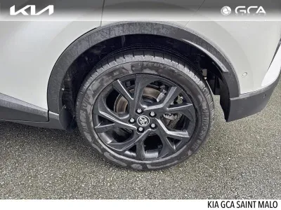 TOYOTA C-HR 122h Graphic 2WD E-CVT RC18 occasion 2018 - Photo 4