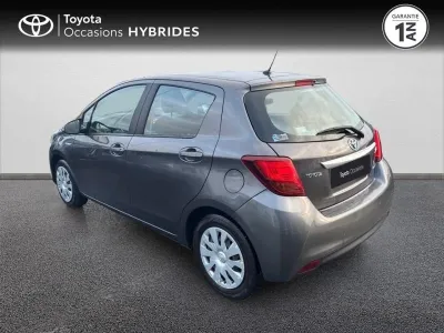 TOYOTA Yaris HSD 100h Dynamic 5p occasion 2015 - Photo 2