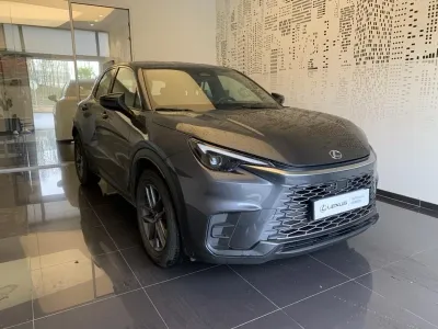 LEXUS LBX 1.5 136ch Business 2WD occasion 2025 - Photo 3