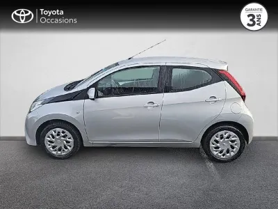TOYOTA Aygo 1.0 VVT-i 72ch x-play x-app 5p MC18 occasion 2019 - Photo 2