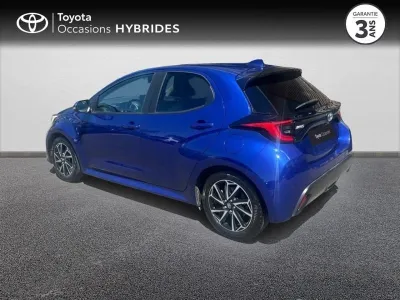 TOYOTA Yaris 116h Design 5p MY22 occasion 2023 - Photo 2