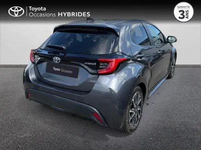 TOYOTA Yaris 116h Design 5p MY22 occasion 2023 - Photo 2