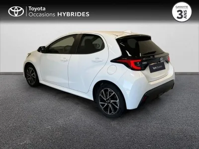 TOYOTA Yaris 116h Design 5p MY22 occasion 2022 - Photo 2