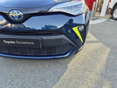 TOYOTA C-HR 122h Dynamic 2WD E-CVT MY22 occasion 2023 - Photo 2