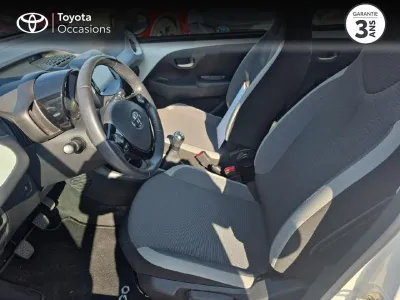 TOYOTA Aygo 1.0 VVT-i 72ch x-play x-app 5p MC18 occasion 2019 - Photo 3