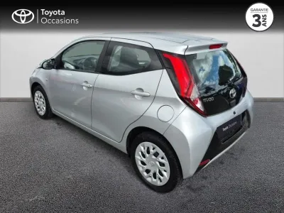 TOYOTA Aygo 1.0 VVT-i 72ch x-play 5p MY20 occasion 2020 - Photo 2