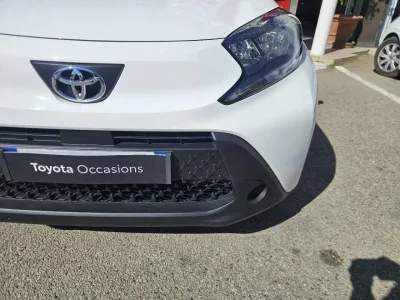 TOYOTA Aygo X 1.0 VVT-i 72ch Dynamic MY23 occasion 2024 - Photo 2
