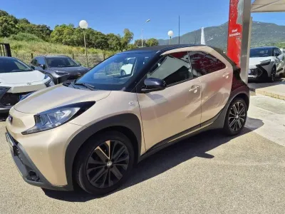TOYOTA Aygo X 1.0 VVT-i 72ch Air Design occasion 2022 - Photo 4