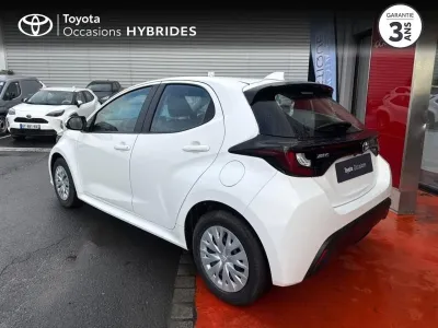 TOYOTA Yaris 116h Dynamic Business 5p + Programme Beyond Zero Academy MY22 occasion 2023 - Photo 4
