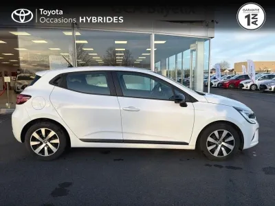 RENAULT Clio 1.6 E-Tech hybride 145ch Equilibre occasion 2022 - Photo 3