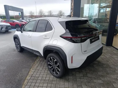 TOYOTA Yaris Cross 130h Design MY25 occasion 2026 - Photo 3