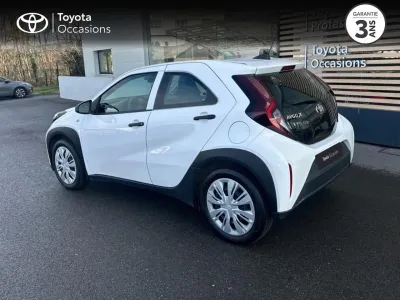 TOYOTA Aygo X 1.0 VVT-i 72ch Active occasion 2023 - Photo 2