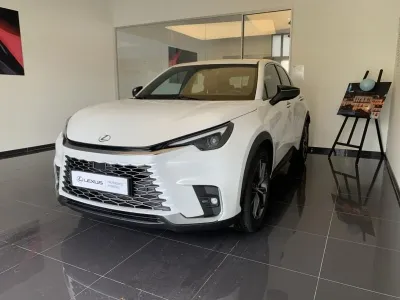 LEXUS LBX 1.5 136ch Relax 2WD occasion 2025 - Photo 1