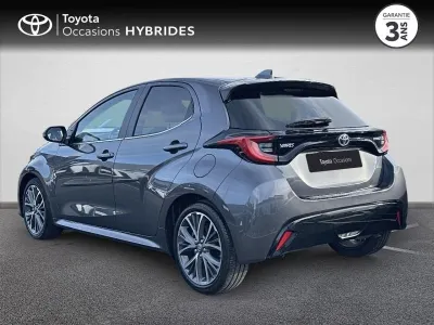 TOYOTA Yaris 116h Iconic 5p MY22 occasion 2023 - Photo 2
