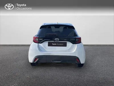 TOYOTA Yaris 116h Design 5p MY22 occasion 2023 - Photo 4