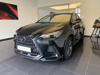 LEXUS NX 450h+ Luxe 4WD MY24 occasion 2024 - Photo 1