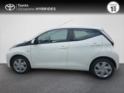 TOYOTA Aygo 1.0 VVT-i 69ch x-play 5p occasion 2016 - Photo 3