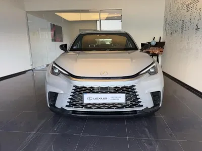 LEXUS LBX 1.5 136ch 2WD occasion 2024 - Photo 3