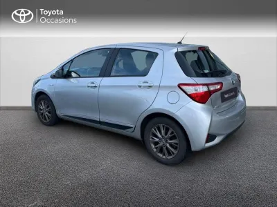 TOYOTA Yaris 100h Dynamic 5p RC18 occasion 2018 - Photo 2