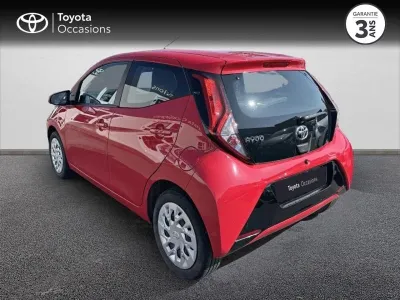 TOYOTA Aygo 1.0 VVT-i 72ch x-play 5p MY20 occasion 2021 - Photo 2