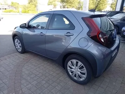 TOYOTA Aygo X 1.0 VVT-i 72ch Dynamic MY24 occasion 2024 - Photo 2