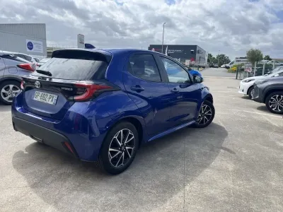 TOYOTA Yaris 116h Design 5p MY22 occasion 2023 - Photo 3