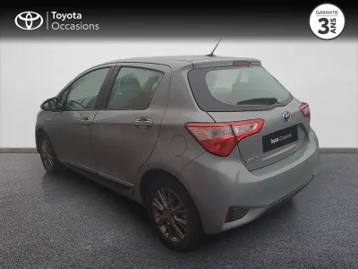 TOYOTA Yaris 100h Dynamic Business 5p RC18 occasion 2018 - Photo 2