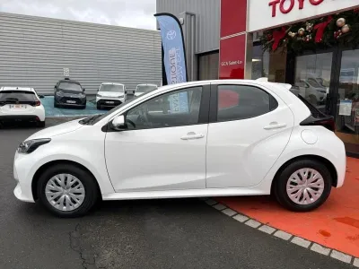 TOYOTA Yaris 116h Dynamic Business + Programme Beyond Zero Academy 5p MC24 occasion 2023 - Photo 3