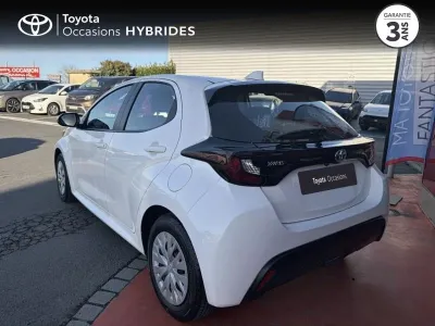 TOYOTA Yaris 116h Dynamic Business 5p + Programme Beyond Zero Academy MY22 occasion 2023 - Photo 2