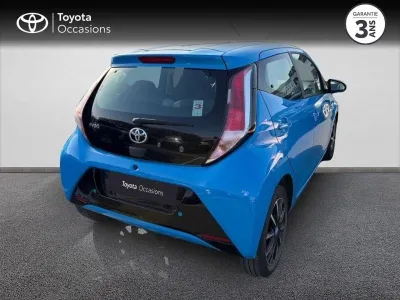 TOYOTA Aygo 1.0 VVT-i 69ch x-play x-shift 5p occasion 2018 - Photo 2