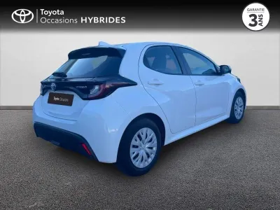 TOYOTA Yaris 116h Dynamic Business 5p + Programme Beyond Zero Academy MY22 occasion 2023 - Photo 2