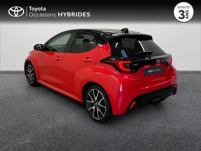TOYOTA Yaris 116h Première 5p occasion 2020 - Photo 2