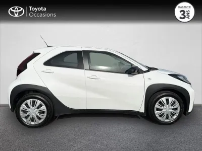TOYOTA Aygo X 1.0 VVT-i 72ch Dynamic occasion 2022 - Photo 3