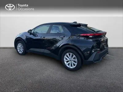 TOYOTA C-HR 1.8 Hybride 140ch Dynamic NG23 occasion 2025 - Photo 2