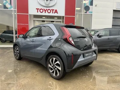 TOYOTA Aygo X 1.0 VVT-i 72ch Design MY24 occasion 2025 - Photo 4