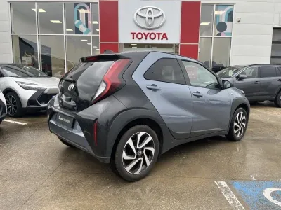 TOYOTA Aygo X 1.0 VVT-i 72ch Design MY24 occasion 2025 - Photo 2