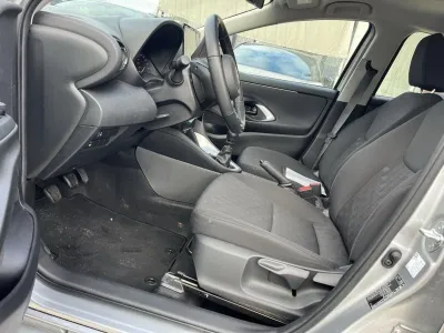 TOYOTA Yaris 120 VVT-i Dynamic Business 5p MC24 occasion 2024 - Photo 4