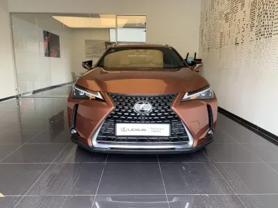 LEXUS UX 300h Luxe 2WD MC25 occasion 2024 - Photo 2