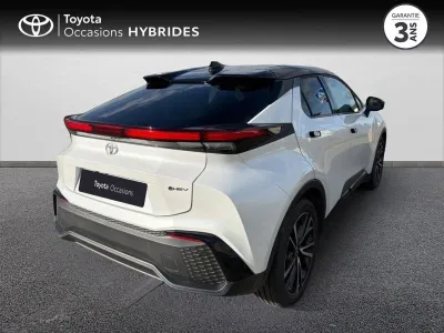 TOYOTA C-HR 1.8 Hybride 140ch Collection NG23 occasion 2024 - Photo 2