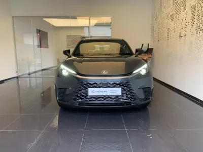 LEXUS LBX 1.5 136ch Business 2WD occasion 2025 - Photo 2