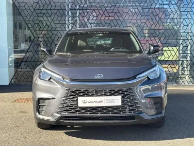 LEXUS LBX 1.5 136ch Business 2WD occasion 2025 - Photo 2