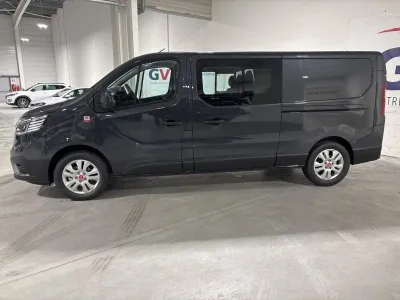 RENAULT Trafic Fg L2H1 3T 2.0 Blue dCi 150ch Cabine Approfondie  RED EDITION occasion 2026 - Photo 2