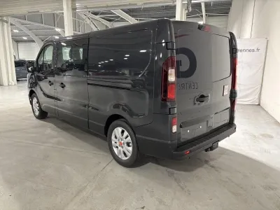 RENAULT Trafic Fg L2H1 3T 2.0 Blue dCi 150ch Cabine Approfondie  RED EDITION occasion 2026 - Photo 3